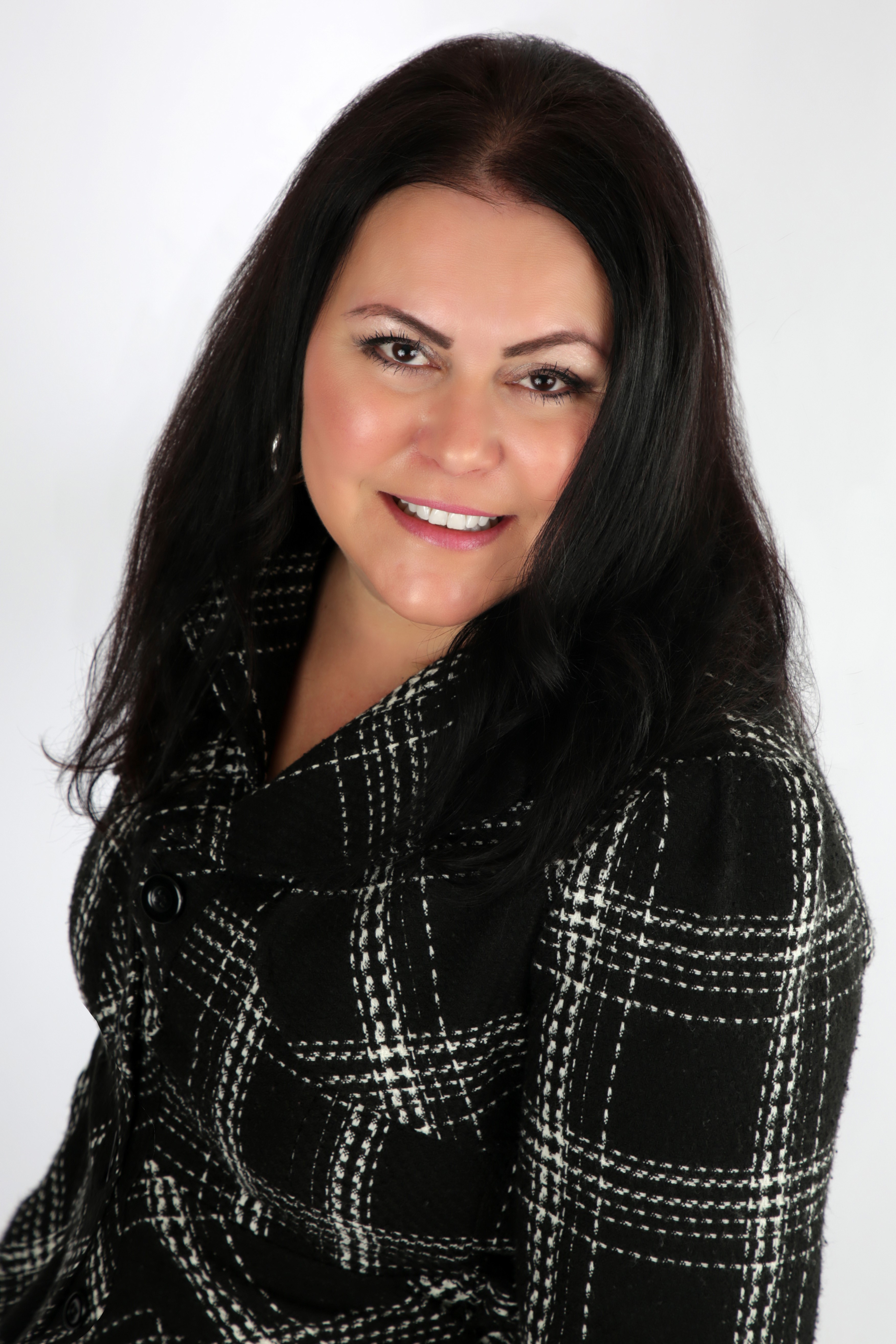 Crista Lowrie — Senior Mortgage Consultant & Mentor